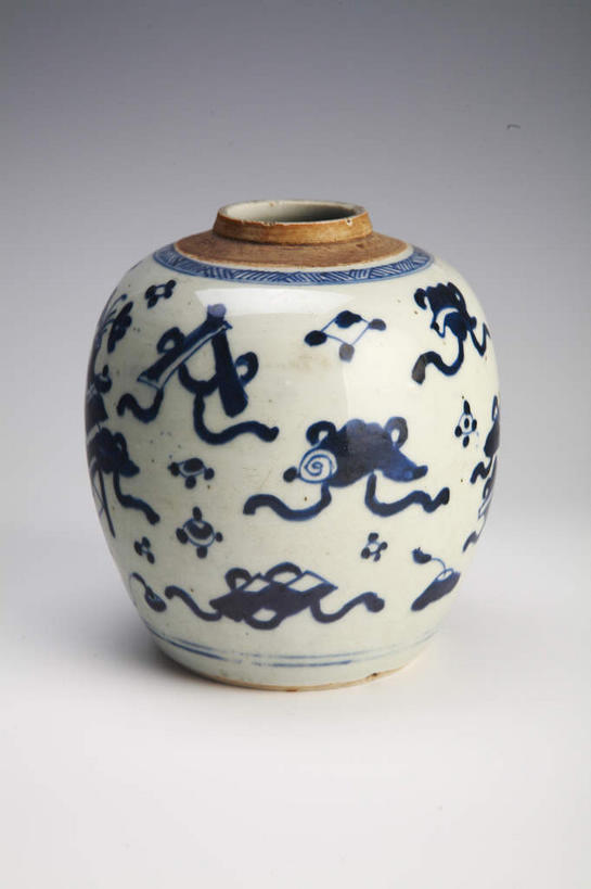 无人,竖图,室内,特写,白天,正面,静物,灰色背景,艺术,纹路,瓷器,纹理,手工艺品,陶瓷,陶瓷制品,文化,传统,一个,蓝色,容器,工艺品,摄影,影棚,单个,储藏,青花瓷,缸,高雅,储存,摄影棚,肌理,自信心,品位,磁器,白地青花瓷,青花,彩图,影棚拍摄,拍摄,贮存