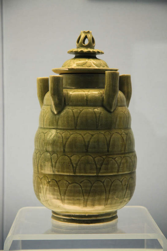 无人,商店,竖图,室内,特写,白天,正面,静物,灰色背景,纹路,罐子,纹理,陶瓷,陶瓷制品,一个,瓶子,柜台,展示,摄影,影棚,单个,出售,摄影棚,肌理,展示柜,彩图,影棚拍摄,拍摄