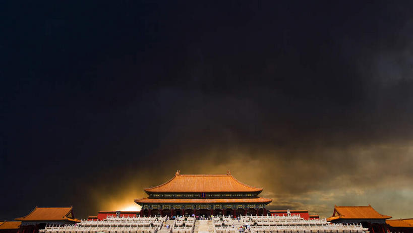 无人,故宫,宫殿,栏杆,横图,室外,白天,仰视,旅游,度假,名胜古迹,日落,楼梯,标志建筑,地标,建筑,北京,中国,亚洲,遗迹,扶手,瓦片,阶梯,屋顶,屋檐,晚霞,霞光,落日,褐色,首都,顶棚,古迹,文物,娱乐,建设,古建筑,护栏,檐,台阶,黄昏,紫禁城,享受,休闲,旅游胜地,彩霞,放松,宫廷,权利,古文明,东亚,中华人民共和国,北京市,京,北平,华北地区,北京故宫博物院,王宫,太和殿,夕照,薄暮,夕阳,彩图,低角度拍摄,傍晚,皇宫,奉天殿,斜阳