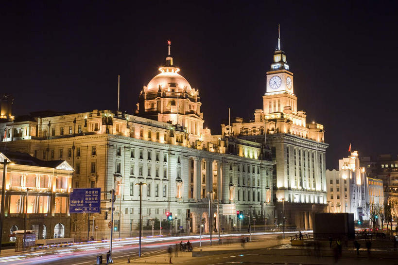 无人,高楼大厦,横图,室外,夜晚,正面,长时间曝光,度假,安全,美景,植物,城市风光,标志建筑,城市,大厦,地标,建筑,摩天大楼,夜景,上海,中国,亚洲,阴影,光线,影子,景观,红绿灯,建筑群,灯光,信号灯,交通,娱乐,建设,黄浦江,树,树木,蓝色,绿色,蓝天,天空,自然,外滩,天,享受,休闲,景色,放松,警示,生长,成长,申,提示,曝光,流通,黄浦区,东亚,上海总会大楼,亚细亚大楼,中山东一路,上海市,交通信号灯,行人信号灯,中华人民共和国,沪,华东地区,彩图,大楼,高层建筑,高楼,摩天楼,黄埔滩,上海外滩,外黄埔滩