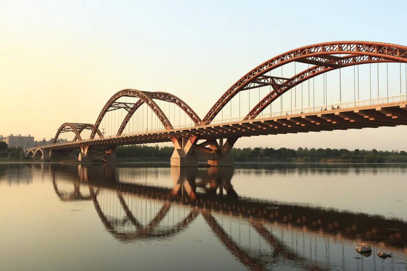无人,横图,室外,白天,正面,旅游,度假,河流,日落,水,标志建筑,大桥,地标,建筑,桥梁,中国,亚洲,河水,水流,晚霞,霞光,落日,桥,娱乐,建设,拱桥,蓝色,倒影,蓝天,天空,黄昏,天,享受,休闲,旅游胜地,彩霞,放松,拱形,倒映,东亚,辽宁,辽宁省,沈阳,中华人民共和国,省会,沈阳市,辽,东北地区,夕照,反照,薄暮,夕阳,彩图,傍晚,钢拱桥,斜阳,东北,中国东北地区,东北三省,东三省,浑河,长青桥
