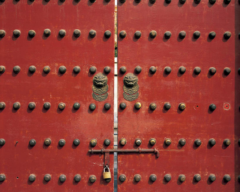 无人,故宫,横图,室外,白天,正面,旅游,度假,名胜古迹,门,标志建筑,地标,建筑,北京,中国,亚洲,一排,许多,遗迹,整齐,装饰,首都,很多,古迹,文物,娱乐,门环,建设,古建筑,排列,门框,紫禁城,享受,休闲,金色,旅游胜地,放松,华丽,修饰,点缀,队列,古文明,东亚,中华人民共和国,东城区,北京市,京,北平,华北地区,衬托,美观,雅致,雅观,彩图,故宫博物院,北京紫禁城,北京故宫,加固,门钉,东城,辅首衔环,门饰,铺首