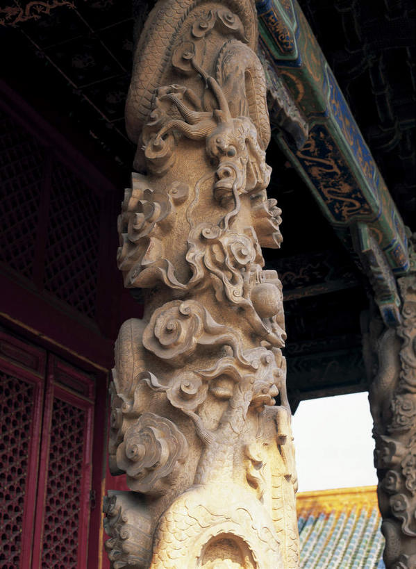 无人,竖图,室外,白天,仰视,旅游,度假,绘画,名胜古迹,标志建筑,地标,建筑,雕塑,孔庙,中国,亚洲,阴影,遗迹,艺术,装饰,光线,雕刻,雕像,浮雕,影子,柱子,古迹,文化,文物,娱乐,建设,古建筑,山东,天空,阳光,工艺品,天,享受,休闲,旅游胜地,放松,纪念,美术,主题,陈列,古文明,东亚,曲阜,曲阜市,山东省,中华人民共和国,华东地区,功能,美学,鲁,画画,彩图,低角度拍摄,本庙,浅浮雕