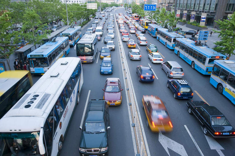 无人,横图,俯视,室外,白天,度假,美景,树林,植物,城市风光,城市,道路,路,指示牌,公路,公共汽车,北京,中国,亚洲,一排,许多,阴影,检查,整齐,光线,标志,路标,影子,景观,分界线,巴士,停车线,公交车,交通,首都,很多,拥堵,拥挤,娱乐,标识,路牌,车,树,树木,排列,绿色,阳光,自然,交通工具,轿车,享受,休闲,景色,放松,生长,成长,车行道,车行道分界线,堵车,塞车,队列,载具,标线,东亚,车行线,中华人民共和国,北京市,京,北平,华北地区,朝阳区,马路,彩图,高角度拍摄,朝阳门外大街
