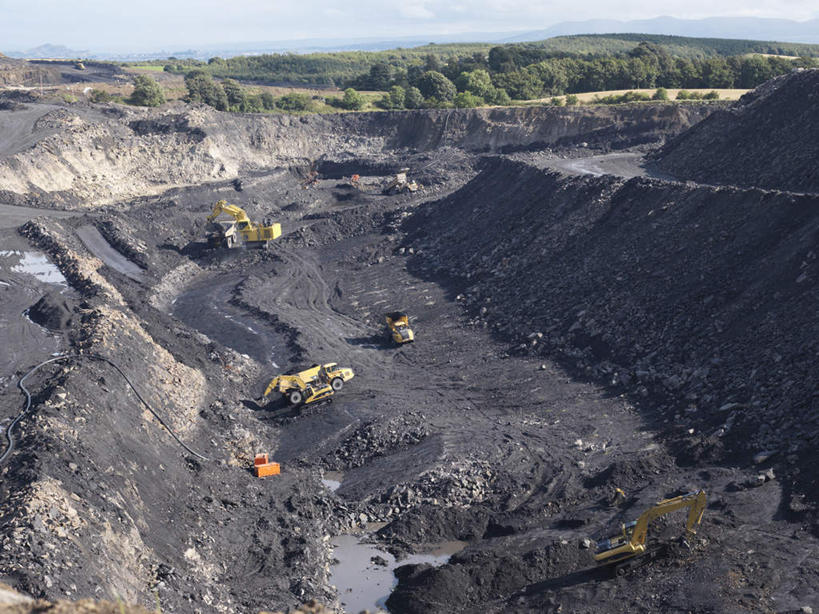 无人,横图,俯视,室外,白天,旅游,度假,煤炭,美景,汽车,英国,欧洲,阴影,光线,影子,景观,云,云朵,云彩,娱乐,苏格兰,车,蓝色,白云,蓝天,天空,阳光,自然,交通工具,天,享受,休闲,机械,工程车,景色,放松,能源,晴朗,挖掘机,燃料,西欧,自然风光,载具,煤,能量,大不列颠,挖土机,大不列颠及北爱尔兰联合王国,大不列颠联合王国,日不落英帝国,交通运输,农用机械,煤矿,矿业,化石燃料,苏格兰王国,晴空,彩图,高角度拍摄