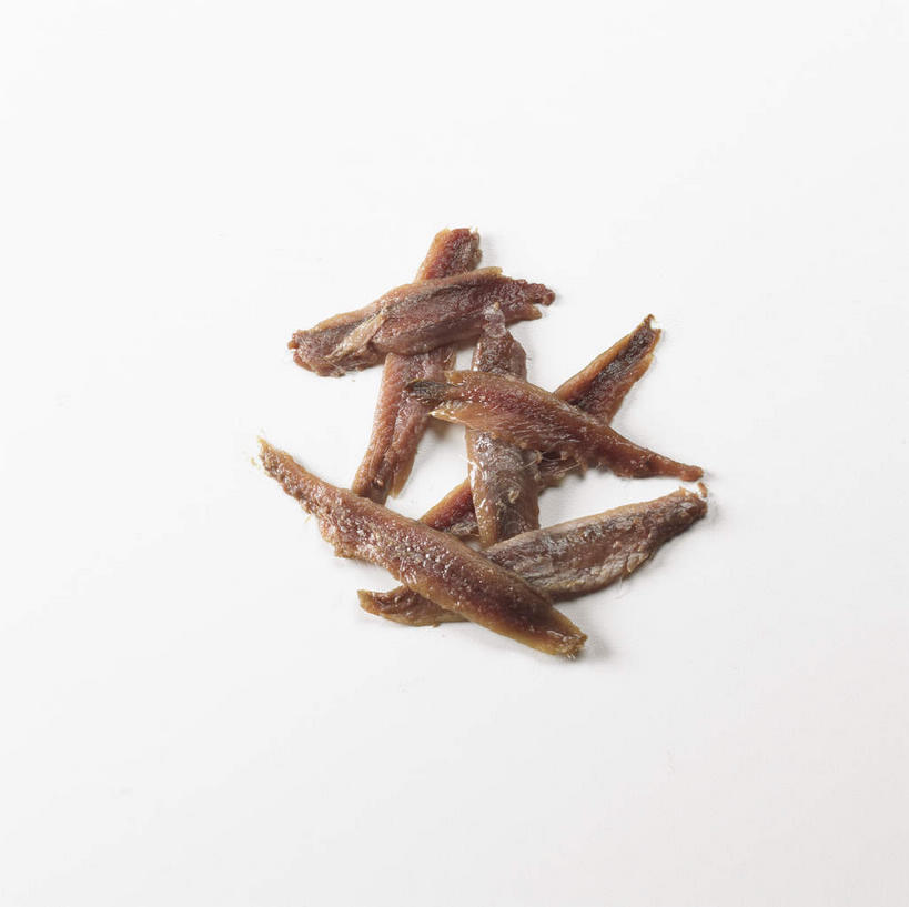 海鲜,无人,横图,俯视,室内,特写,白天,白色背景,一堆,许多,阴影,堆叠,堆积,反射,影子,水产,海洋生物,摄影,影棚,堆,水生动物,海产品,水生物,海底动物,凤尾鱼,凤鲚,鲚鱼,彩图,高角度拍摄,影棚拍摄,拍摄