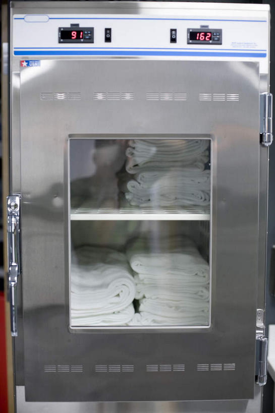 无人,医院,竖图,室内,白天,正面,一堆,许多,堆叠,堆积,纺织物,很多,白色,毛巾,清洁,堆,保暖,医疗设备,医疗器械,透气,防水,医疗机构,储水,耐磨,吸水,彩图,病院,诊所