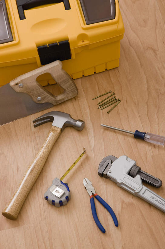 无人,竖图,俯视,室内,特写,白天,静物,金属制品,一堆,许多,连接,敲打,阴影,堆叠,堆积,组合,反射,测量,金属,锤子,钉子,工具,榔头,影子,刻度,尺,容器,工具箱,储藏,堆,测量工具,螺丝刀,起子,链接,五金,尺子,衡量,绘图,比例尺,变形,紧固,储存,拼接,矫正,拼凑,塑形,比例,测绘,量具,量仪,标度,拼合,凑集,聚合,撮合,链结,牢固,改锥,扩大,缩小,缩尺,羊角锤,彩图,高角度拍摄,贮存