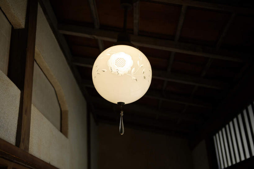 无人,家,横图,室内,特写,白天,仰视,天花板,静物,照明,圆形,房屋,墙,屋子,灯光,楼房,吊灯,墙壁,墙面,住宅,灯,灯具,明亮,照亮,照明设备,一盏,彩图,低角度拍摄,房子