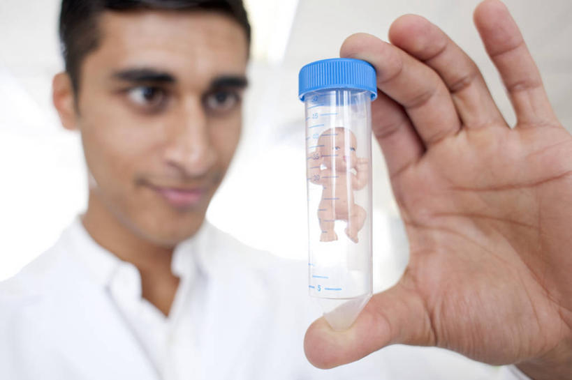 西方人,一个人,科学家,站,笑,微笑,横图,室内,白天,正面,实验,仪器,科技,杯子,欧洲,欧洲人,仅一个男性,仅一个人,握,服装,朦胧,模糊,研究,透明,分析,科学,化学,医学,测试,试管,墙,实验室,研究室,拿,拿着,注视,墙壁,墙面,玻璃制品,仅一个年轻男性,衣服,白色,玻璃瓶,瓶子,观察,看,站着,怀孕,器皿,握着,服饰,观看,察看,医疗,科学技术,衣着,科研人员,白大褂,穿着,关注,人工受精,研究者,计量,试验室,实验服,试管婴儿,科学研究者,玻璃仪器,试验耗材,实验用品,衣饰,男人,男性,年轻男性,白种人,科学工作者,玻璃杯,站立,半身,彩图,实验衣,体外受精,体外受孕