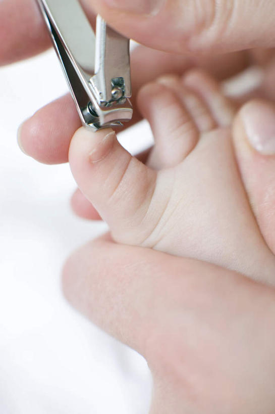 西方人,婴儿,儿童,手,腿部,腿,两个人,家庭,母亲,儿子,躺,竖图,室内,特写,白天,正面,纯洁,金属制品,欧洲,欧洲人,握,朦胧,模糊,金属,工具,墙,拿,拿着,注视,光脚,墙壁,墙面,小孩,观察,看,温暖,温馨,母子,一家人,赤脚,手部,可爱,母爱,美甲,握着,活泼,锉刀,观看,和睦,察看,关注,宝宝,指甲锉,纯真,烂漫,无邪,锉子,美甲工具,伶俐,天真,年轻女性,女人,女性,白种人,孩子,年轻人,躺着,半身,彩图,融洽