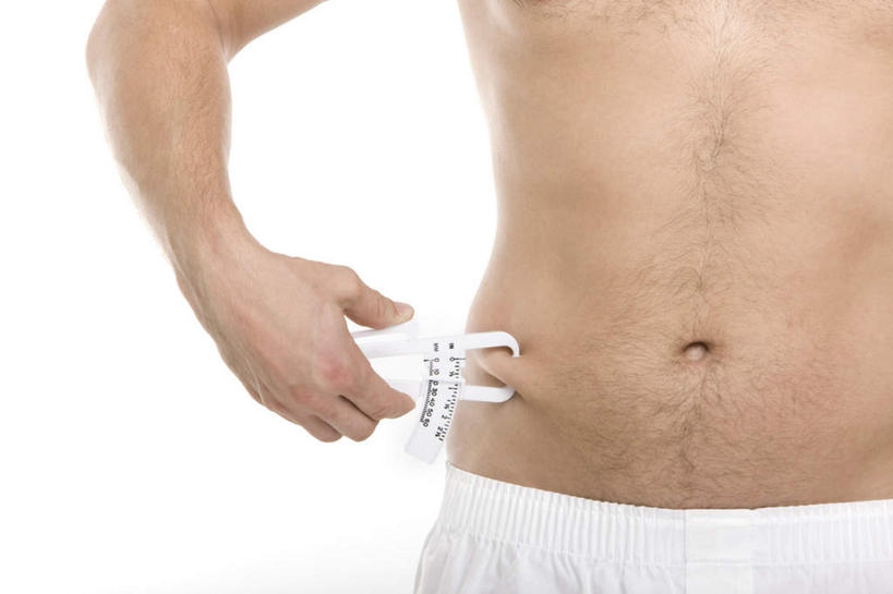 西方人,腹部,一个人,站,横图,室内,白天,白色背景,正面,欧洲,欧洲人,仅一个男性,仅一个人,握,阴影,服装,光线,工具,影子,灯光,拿,拿着,休闲装,仅一个年轻男性,衣服,测量仪,站着,休闲,休闲服,器械,握着,摄影,服饰,影棚,胸毛,测量器,医疗器械,医疗工具,男人,男性,年轻男性,白种人,腹,肚子,站立,半身,彩图,影棚拍摄,拍摄