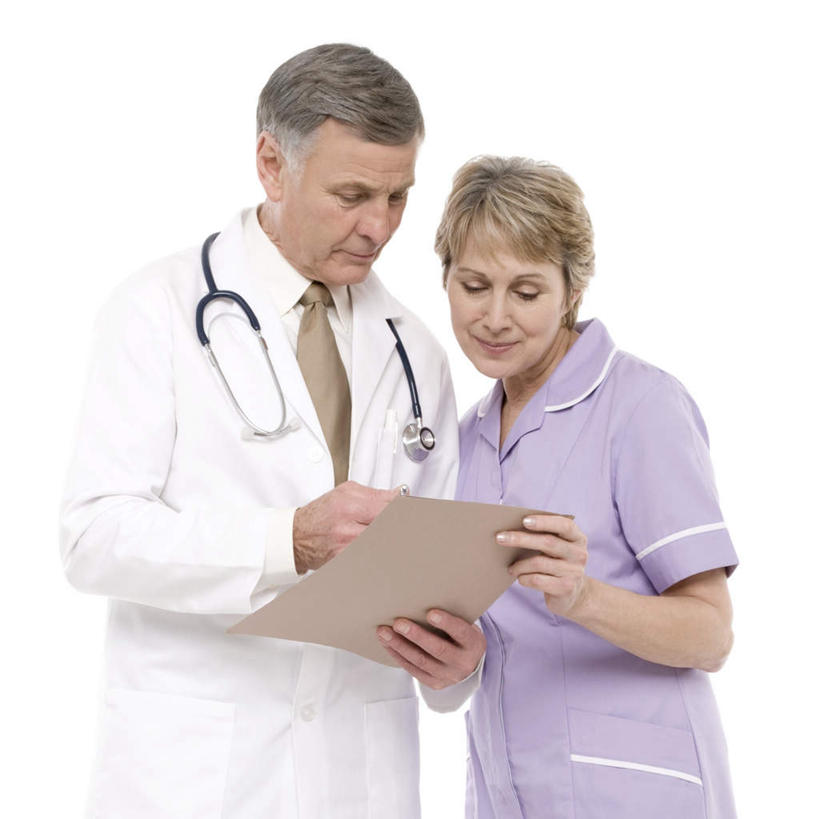 西方人,两个人,同事,医生,护士,站,方图,室内,白天,白色背景,正面,成功,合作,团队,集体,信心,金属制品,欧洲,欧洲人,吊挂,悬挂,金属,挂,注视,队伍,一个,听诊器,观察,看,站着,医护人员,医疗人员,摄影,影棚,单个,观看,察看,医疗设备,领导,白衣天使,白大褂,成就,关注,医疗器械,病例,医疗工具,合伙,领袖,检测工具,男人,男性,女人,女性,中年男性,中年女性,白种人,大夫,站立,半身,彩图,影棚拍摄,拍摄