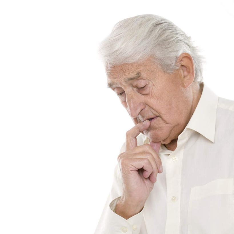 西方人,一个人,闭眼,方图,室内,白天,白色背景,正面,欧洲,欧洲人,仅一个男性,仅一个人,撑,阴影,服装,光线,影子,托腮,休闲装,衣服,托,仅一个老年男性,休闲,思考,休闲服,含,摄影,服饰,影棚,托下巴,思虑,老年男性,男人,男性,白种人,闭眼睛,闭着眼,闭着眼睛,半身,彩图,影棚拍摄,拍摄