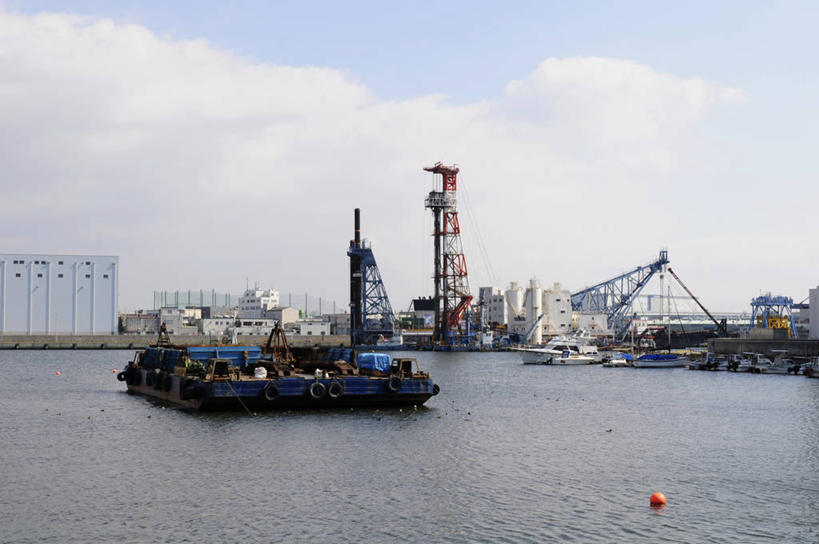 无人,码头,横图,室外,白天,正面,度假,技术,美景,城市风光,城市,港口,建筑,船,日本,亚洲,阴影,光线,影子,景观,云,云朵,集装箱,云彩,娱乐,设备,货柜,施工,蓝色,白云,蓝天,天空,阳光,箱子,交通工具,天,享受,休闲,机械,起重机,景色,放松,运输,晴朗,工程,载具,货船,东亚,物流,本州,本州岛,日本国,近畿地方,近畿,兵库,兵库县,集装箱码头,晴空,彩图,摆渡口,埠头,渡口,渡头,港湾,海港,货运码头,口岸,商港,商船,西宫市,鸣尾滨出入口