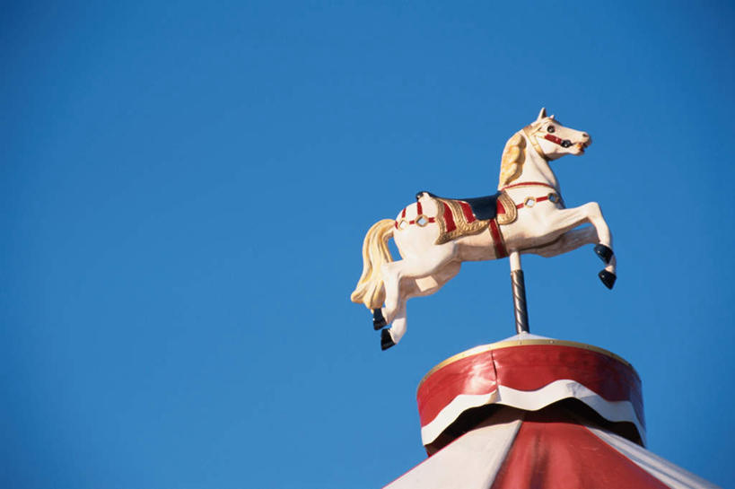 无人,游乐园,横图,室外,特写,白天,仰视,旅游,度假,游戏,玩,娱乐,蓝色,蓝天,天空,天,享受,休闲,旋转木马,放松,游乐设施,晴朗,活动,发泄,消遣,智力,木马,万里无云,宣泄,游艺设施,晴空,晴空万里,玩耍,嬉戏,彩图,低角度拍摄