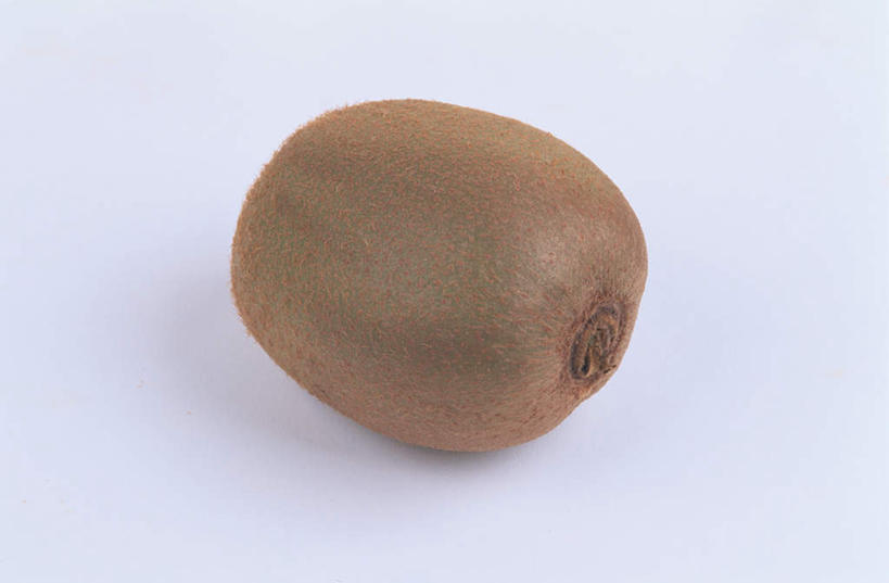 无人,横图,俯视,室内,特写,白天,白色背景,桌面,桌子,猕猴桃,水果,新鲜,生食,食品,果实,食物,一个,摄影,有机食品,绿色食品,影棚,单个,奇异果,猕猴梨,彩图,高角度拍摄,影棚拍摄,拍摄