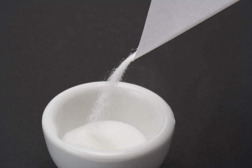 无人,横图,俯视,室内,特写,白天,实验,仪器,桌面,桌子,倒,药,黑色背景,研究,分析,科学,化学,木制,木制品,器皿,治疗,保健,摄影,流动,影棚,药物,科研,研磨,医疗,倾泻,化验,检验,实验用品,研钵,彩图,高角度拍摄,影棚拍摄,拍摄