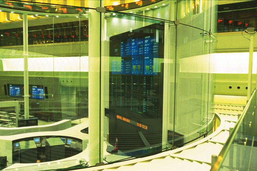 无人,横图,俯视,室内,特写,白天,显示器,窗户,天花板,静物,照明,东京,日本,亚洲,屏幕,灯光,显示屏,顶灯,玻璃窗,灯,灯具,金融,照亮,证券交易所,照明设备,交易所,输出设备,东亚,本州,关东地方,本州岛,日本国,东京都,彩图,高角度拍摄,股票交易所