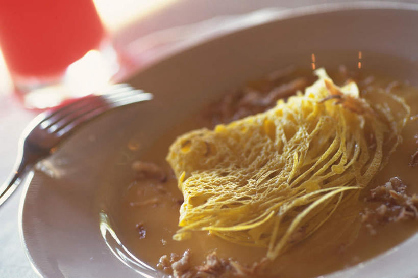 无人,横图,俯视,室内,特写,白天,烹饪,餐桌,桌子,餐具,阴影,朦胧,模糊,反射,碟子,盘,影子,勺子,蛋,鸡蛋,日本料理,料理,食品,菜肴,美食,食物,盘子,调羹,碟,汤匙,日式料理,日式,摄影,佳肴,影棚,餐台,烤薄饼,彩图,高角度拍摄,影棚拍摄,拍摄