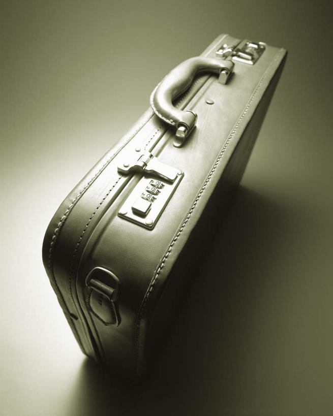 无人,竖图,俯视,室内,特写,白天,安全,桌子,静物,手提箱,灰色背景,一个,箱子,摄影,影棚,单个,保护,保险,私密,密码箱,彩图,高角度拍摄,影棚拍摄,拍摄