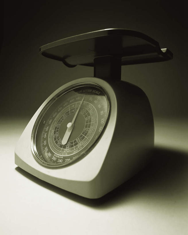 无人,竖图,室内,特写,白天,正面,仪器,桌子,静物,托盘,灰色背景,指针,书桌,一个,课桌,重量,摄影,影棚,单个,衡量,计量,衡器,案秤,秤,彩图,影棚拍摄,拍摄