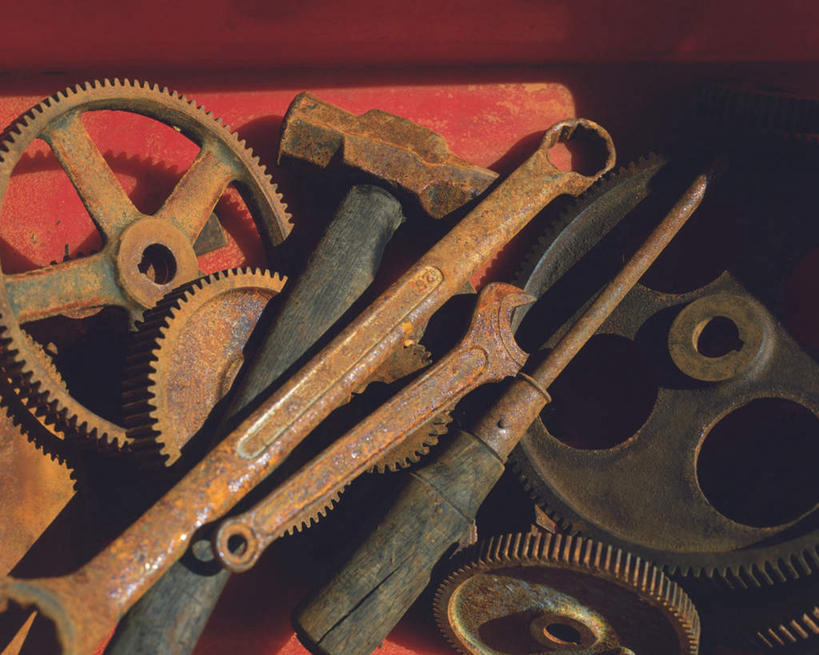 无人,横图,俯视,室内,白天,零件,齿轮,一把,一堆,许多,连接,敲打,阴影,堆叠,堆积,组合,光线,锤子,工具,榔头,影子,阳光,机械,堆,扳手,螺丝刀,起子,链接,五金,变形,紧固,拼接,矫正,拼凑,塑形,梅花扳手,拼合,凑集,聚合,撮合,链结,牢固,扳头,改锥,彩图,高角度拍摄