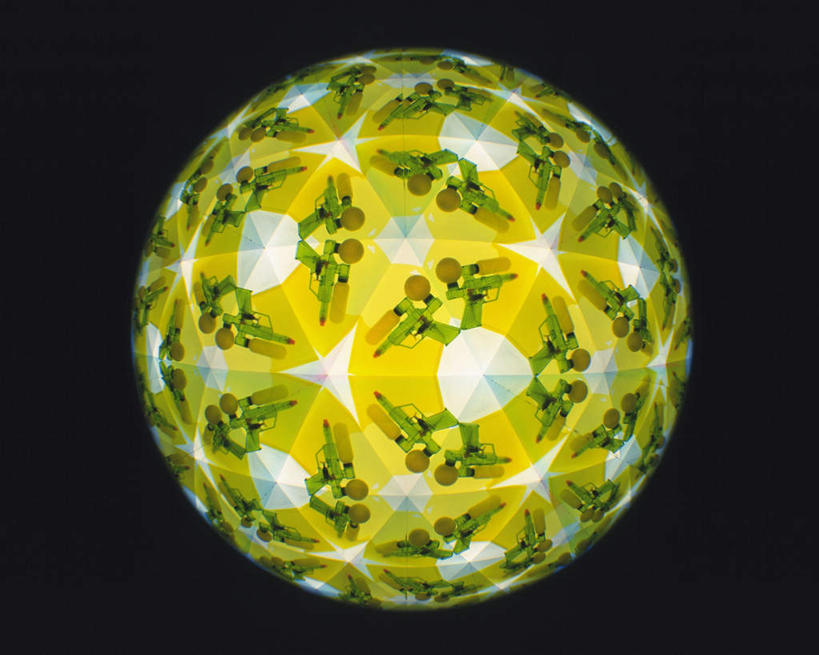 无人,横图,室内,特写,白天,正面,游戏,静物,玩具,万花筒,黑色背景,花纹,艺术,盛开,反射,图案,光,玩,花蕾,娱乐,花,花瓣,花朵,鲜花,一个,黄色,花苞,花蕊,休闲,益智,摄影,影棚,单个,活动,三棱镜,发泄,消遣,智力,光学,宣泄,玩耍,嬉戏,彩图,影棚拍摄,拍摄