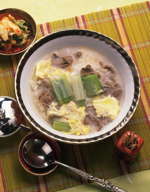 无人,竖图,俯视,室内,特写,白天,烹饪,餐桌,桌子,蔬菜,蒜,叶子,许多,新鲜,牙签,蛋,调味,肉,香料,佐料,日本料理,料理,食品,绿叶,白菜,菜肴,美食,肉类,食物,垫子,汤勺,碗,日式料理,日式,嫩叶,摄影,佳肴,有机食品,绿色食品,影棚,餐台,配料,肉食,作料,叶,叶片,小蒜,大蒜,彩图,高角度拍摄,影棚拍摄,拍摄