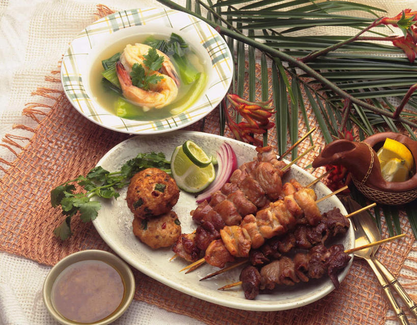 无人,横图,俯视,室内,特写,白天,烹饪,烧烤,中餐,柑橘,芹菜,餐具,水果,新鲜,碟子,盘,香菜,生食,虾,料理,食品,果实,烤肉,菜肴,美食,食物,盘子,碟,中式,摄影,佳肴,有机食品,绿色食品,影棚,里脊肉,胡菜,香荽,原荽,园荽,芫荽,胡荽,莞荽,芫茜,芫蓿,莚葛草,莚荽菜,橘子,桔子,橙子,橙,药芹,水芹,旱芹,彩图,高角度拍摄,影棚拍摄,拍摄