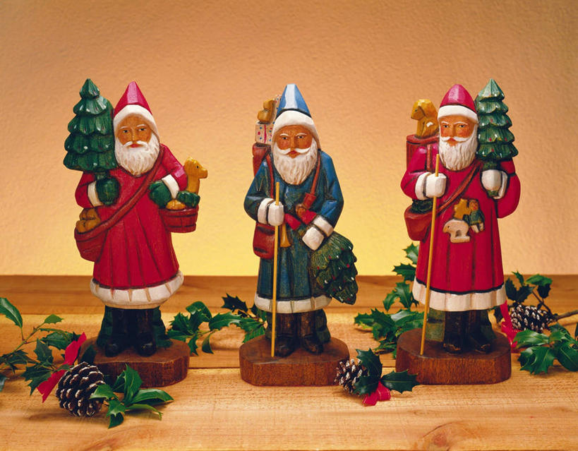 无人,横图,俯视,室内,特写,白天,游戏,静物,玩具,叶子,圣诞节,一排,圣诞老人,橙色背景,节日,庆祝,整齐,玩偶,绿叶,松果,玩,文化,娱乐,排列,三个,庆典,休闲,嫩叶,益智,摄影,冬青,影棚,活动,纪念,队列,发泄,消遣,智力,宣泄,枸骨冬青,构骨,猫儿刺,鸟不宿,叶,叶片,玩耍,嬉戏,彩图,高角度拍摄,影棚拍摄,拍摄