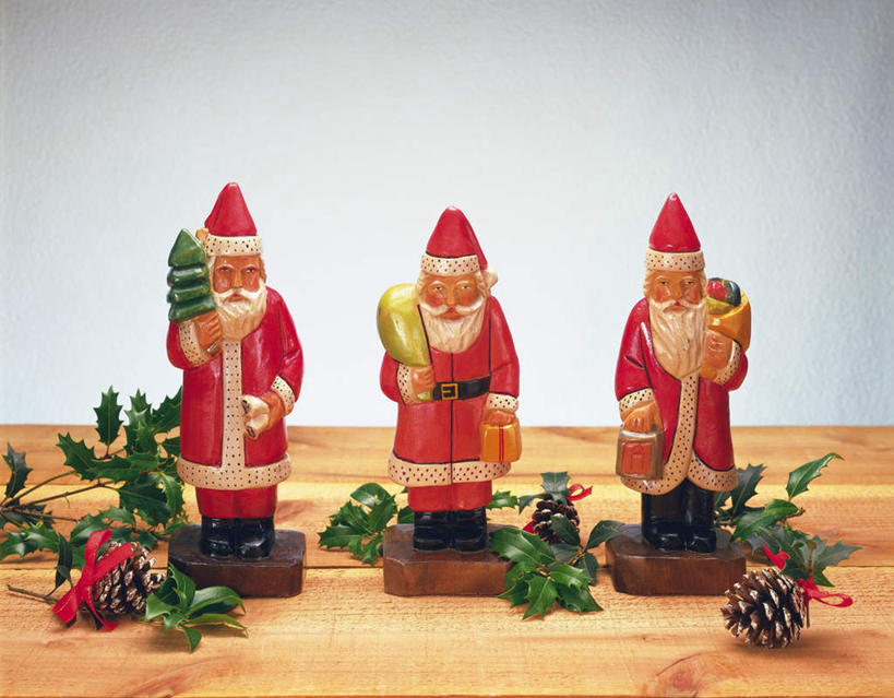 无人,横图,俯视,室内,特写,白天,游戏,静物,玩具,叶子,圣诞节,一排,圣诞老人,灰色背景,节日,庆祝,整齐,玩偶,绿叶,松果,玩,文化,娱乐,排列,三个,庆典,休闲,嫩叶,益智,摄影,冬青,影棚,活动,纪念,队列,发泄,消遣,智力,宣泄,枸骨冬青,构骨,猫儿刺,鸟不宿,叶,叶片,玩耍,嬉戏,彩图,高角度拍摄,影棚拍摄,拍摄