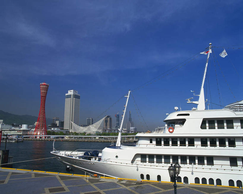 无人,博物馆,横图,室外,白天,正面,旅游,度假,海浪,海洋,标志建筑,道路,地标,建筑,路灯,船,照明,日本,亚洲,研究,信息,浪花,云,云朵,灯光,游艇,灯塔,交通,教育,云彩,方向,娱乐,建设,灯,蓝色,白云,蓝天,天空,海水,交通工具,天,享受,休闲,旅游胜地,放松,晴朗,引导,指引,展览,照亮,照明设备,欣赏,陈列,海景,东亚,本州,本州岛,日本国,近畿地方,近畿,兵库,兵库县,神户,神户港,神户港口塔,神户海洋博物馆,神户市,神戸,县厅,神戸市,航标,典藏,大海,风浪,海,海水的波动,近岸浪,涌浪,晴空,彩图,导航