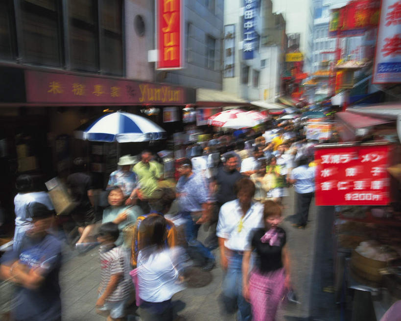 东方人,家,走,笑,说,微笑,露齿笑,横图,室外,白天,正面,度假,讨论,美景,城市风光,城市,道路,街道,路,公路,日本,亚洲,一排,朦胧,模糊,整齐,标志,伞,文字,雨伞,遮阳伞,字符,房屋,屋子,景观,唐人街,交通,许多人,黄种人,娱乐,标识,阳伞,楼房,招牌,广告,住宅,排列,一群人,享受,休闲,汉字,景色,放松,队列,中文,中华街,东亚,本州,本州岛,日本国,近畿地方,近畿,兵库,兵库县,南京町,神户,神户市,神戸,县厅,神戸市,交流,男人,男性,年轻男性,年轻女性,女人,女性,亚洲人,马路,步行,沟通,讲话,交谈,散步,商讨,说话,谈话,走路,半身,彩图,房子