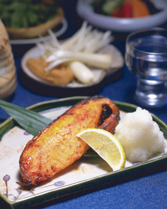 无人,竖图,俯视,室内,特写,白天,烹饪,餐桌,桌子,柠檬,杯子,水果,叶子,朦胧,模糊,新鲜,鸡肉,肉,生食,日本料理,料理,食品,果实,绿叶,鸡翅,菜肴,美食,肉类,玻璃制品,食物,一个,水杯,日式料理,日式,嫩叶,摄影,佳肴,有机食品,绿色食品,影棚,单个,餐台,一份,肉食,烤鸡翅,叶,叶片,玻璃杯,益母果,柠果,彩图,高角度拍摄,影棚拍摄,拍摄