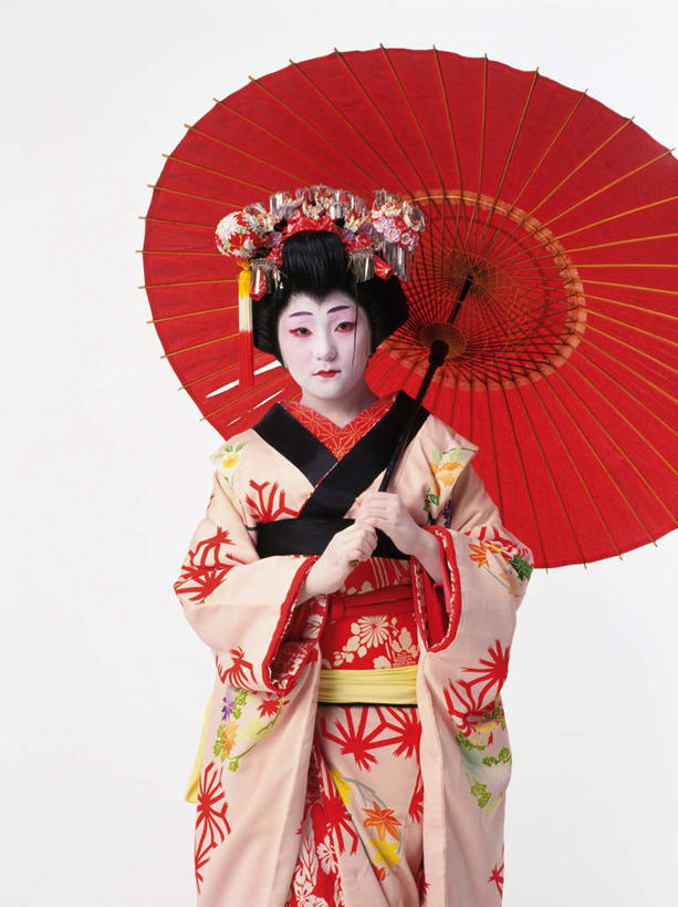 东方人,一个人,演员,电影明星,站,举,竖图,室内,白天,白色背景,正面,民族服装,化妆,美容,幸福,日本,亚洲,仅一个男性,仅一个人,一把,表演,护肤,握,和服,伞,雨伞,纸伞,古典,拿,油纸伞,拿着,注视,黄种人,文化,阳伞,扮演,仅一个年轻男性,红色,看,托,站着,保养,享受,休闲,放松,握着,保健,摄影,服饰,影棚,观看,纪念,吉祥,演出,关注,古朴,东亚,养颜,吴服,唐草,唐花,唐锦,日本国,平安,男人,男性,年轻男性,亚洲人,影视明星,举着,向上举,向上伸,向上托,站立,半身,彩图,影棚拍摄,传统服装,民俗服,拍摄,歌舞伎