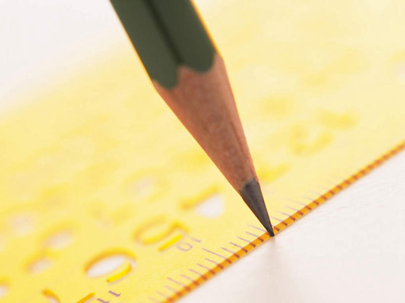 无人,横图,俯视,室内,特写,白天,桌子,静物,朦胧,模糊,测量,笔,刻度,办公用品,文具,尺,铅笔,塑料制品,学习用品,直尺,测量工具,文具用品,尺子,衡量,绘图,比例,测绘,量具,量仪,塑料尺,标度,彩图,高角度拍摄