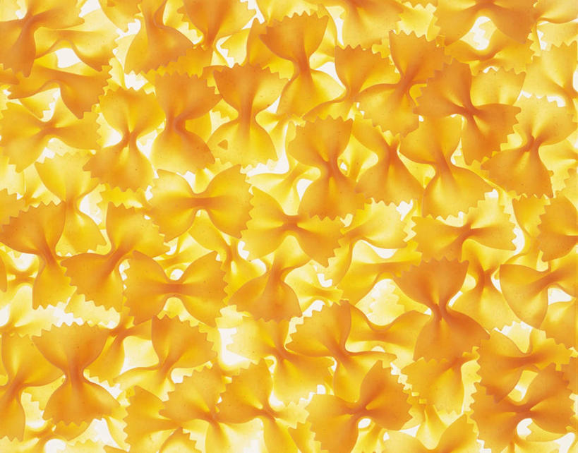 面食,面条,意大利面,通心粉,无人,横图,俯视,室内,特写,白天,西餐,土豆,静物,意大利,一堆,许多,切开,切片,阴影,堆叠,堆积,重叠,散落,反射,平铺,密集,影子,面,料理,食品,食物,黄色,蝴蝶结,切,西式,摄影,影棚,堆,蝴蝶面,剖面,切面,馍馍蛋,洋芋,山药蛋,马铃薯,彩图,高角度拍摄,影棚拍摄,拍摄