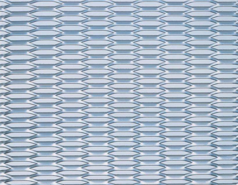 无人,横图,俯视,室内,特写,白天,白色背景,静物,金属制品,一堆,许多,阴影,堆叠,堆积,反射,密集,纹路,金属,纹理,影子,铁丝网,层次,灰色,摄影,影棚,堆,质感,彩图,高角度拍摄,影棚拍摄,拍摄