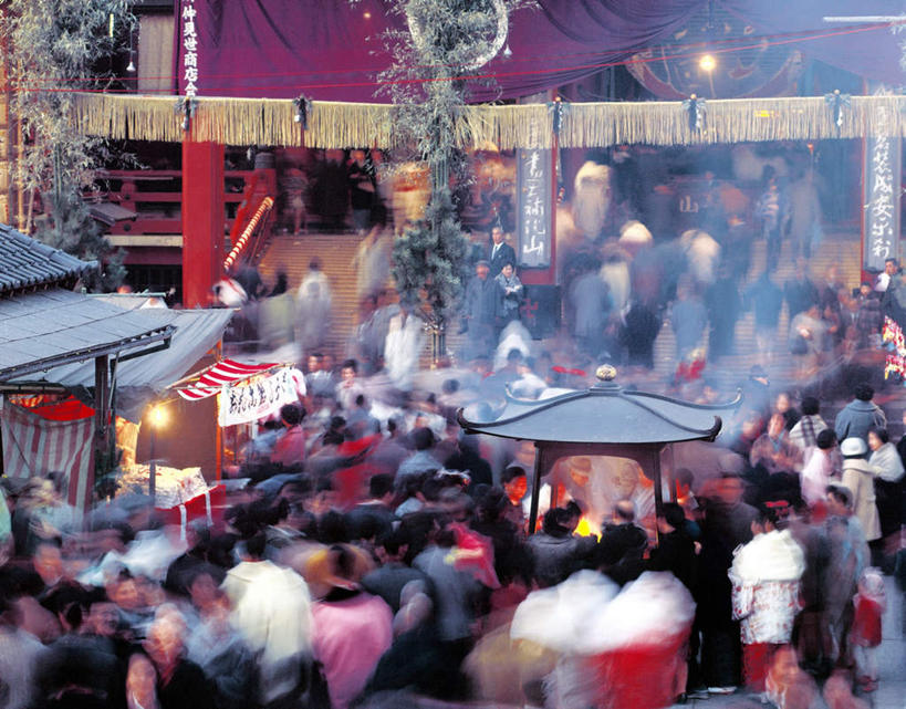 寺庙,横图,室外,白天,正面,旅游,度假,名胜古迹,标志建筑,地标,建筑,蜡烛,东京,日本,新年,亚洲,节日,庆祝,遗迹,烟雾,许多人,燃烧,古迹,文化,文物,娱乐,建设,古建筑,佛香,香火,香烛,庙宇,祈祷,一群人,庆典,享受,休闲,健康,浅草寺,旅游胜地,放松,许愿,宗教,信仰,烧香,纪念,祈求,群众,古文明,东亚,本州,关东地方,本州岛,日本国,东京都,浅草雷门观音寺,浅草观音寺,金龙山浅草寺,平安,男人,男性,年轻男性,年轻女性,女人,女性,半身,彩图,庙,寺