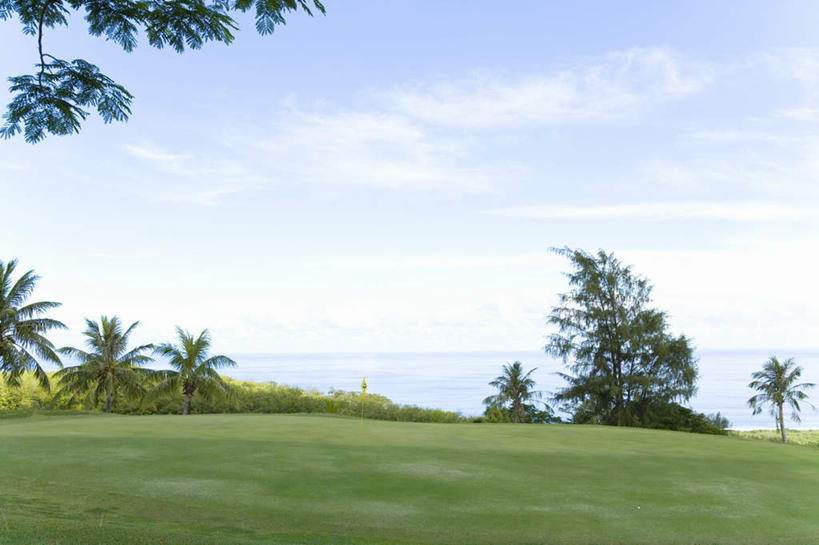 无人,横图,室外,白天,正面,锻炼,旅游,度假,运动,草地,草坪,美景,植物,景观,云,云朵,球场,云彩,娱乐,高尔夫球场,草,树,树木,蓝色,绿色,白云,蓝天,天空,自然,天,享受,休闲,景色,放松,生长,晴朗,成长,太平洋,自然风光,绿茵场,北马里亚那群岛,北马里亚纳,北马里亚纳群岛,北马里亚纳群岛自由联邦,塞班岛,西太平洋,体育,晴空,彩图,健身