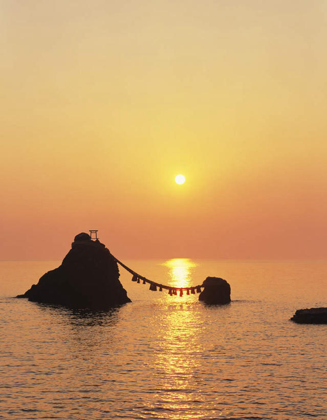 无人,竖图,室外,白天,正面,旅游,度假,海浪,海洋,石头,美景,日落,日本,亚洲,石子,景观,浪花,水平线,晚霞,霞光,云,云朵,辽阔,海平线,云彩,娱乐,黄色,白云,天空,自然,海水,黄昏,天,享受,休闲,广阔,景色,彩霞,放松,一望无际,自然风光,海景,东亚,本州,三重县,本州岛,日本国,近畿地方,近畿,三重,无边无际,一马平川,大海,风浪,海,海水的波动,近岸浪,石块,岩石,涌浪,夕阳,彩图,水天相接,水天一线