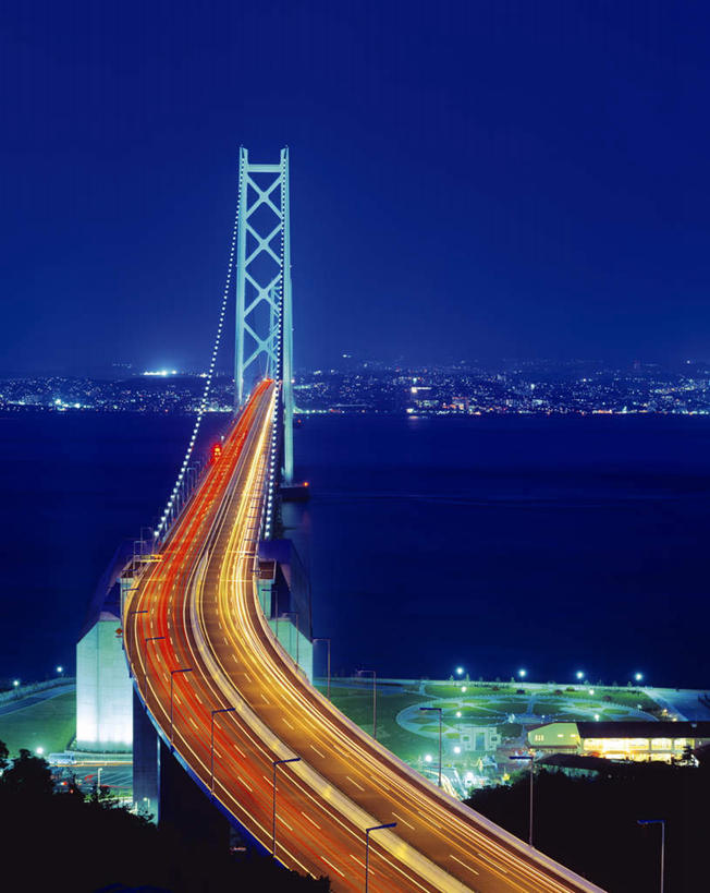 无人,竖图,俯视,彩色,室外,夜晚,长时间曝光,旅游,度假,海浪,海洋,标志建筑,大桥,地标,建筑,立交桥,霓虹灯,桥梁,夜景,日本,亚洲,阴影,朦胧,模糊,光线,影子,浪花,高架,斜拉桥,桥,灯光,七彩,娱乐,光源,建设,霓虹,灯,海水,享受,休闲,旅游胜地,放松,照明设备,海景,东亚,本州,本州岛,日本国,近畿地方,近畿,兵库,兵库县,氖灯,神户,神户市,神戸,县厅,神戸市,淡路岛,明石海峡,明石海峡大桥,大海,风浪,海,海水的波动,近岸浪,涌浪,彩图,高角度拍摄