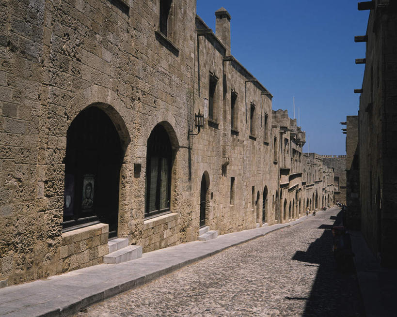 无人,家,横图,室外,白天,正面,旅游,度假,美景,别墅,城市风光,标志建筑,城市,道路,地标,建筑,街道,路,希腊,欧洲,阴影,光线,影子,房屋,墙,屋子,景观,公寓,小路,交通,娱乐,建设,洋房,楼房,墙壁,墙面,住宅,蓝色,蓝天,天空,阳光,天,享受,休闲,景色,放松,晴朗,希腊共和国,万里无云,罗得斯岛,晴空,晴空万里,彩图,房子