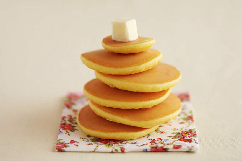 点心,煎饼,奶酪,无人,横图,室内,特写,白天,白色背景,正面,下午茶,桌面,桌子,许多,木制,干酪,起司,食品,花色,芝士,营养,食物,糕点,木制品,垫子,乳酪,摄影,影棚,乳制品,发酵,彩图,影棚拍摄,拍摄,蛋糕