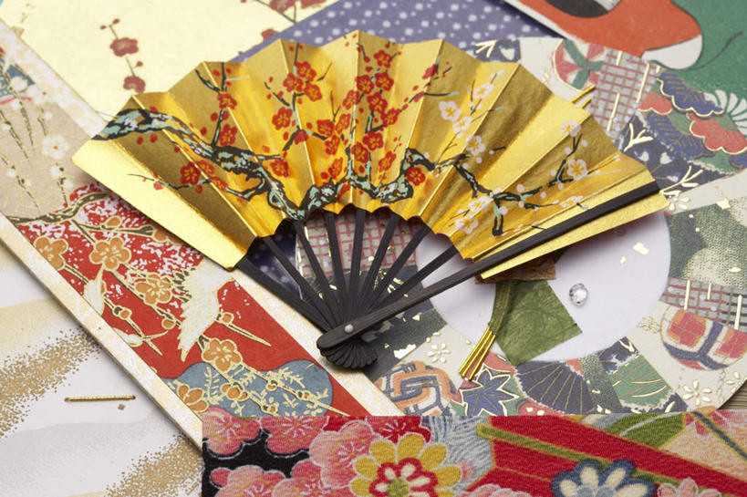 无人,横图,俯视,室内,特写,白天,静物,一把,花纹,盛开,扇子,图案,折扇,纸扇,梅花,清凉,花蕾,凉爽,文化,花,花瓣,花朵,鲜花,红色,花苞,花蕊,摄影,影棚,高雅,坚强,撒扇,梅,彩图,高角度拍摄,影棚拍摄,拍摄,传统文化