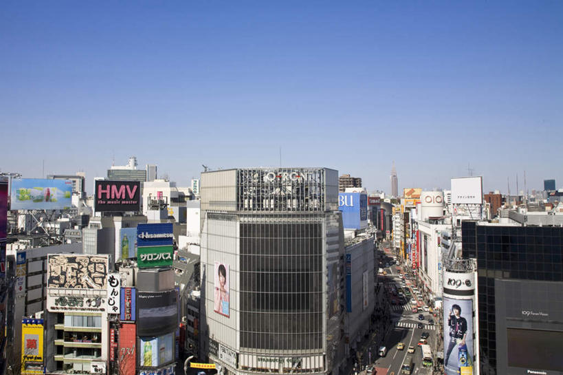 无人,高楼大厦,横图,俯视,航拍,室外,白天,度假,美景,城市风光,城市,大厦,道路,建筑,路,摩天大楼,公路,汽车,东京,日本,亚洲,许多,阴影,光线,影子,景观,交通,娱乐,建设,招牌,广告,车,蓝色,蓝天,天空,阳光,交通工具,轿车,天,享受,休闲,生意,景色,放松,晴朗,鸟瞰,载具,东亚,本州,万里无云,关东地方,本州岛,日本国,东京都,晴空,晴空万里,马路,彩图,高角度拍摄,商业,大楼,高层建筑,高楼,摩天楼