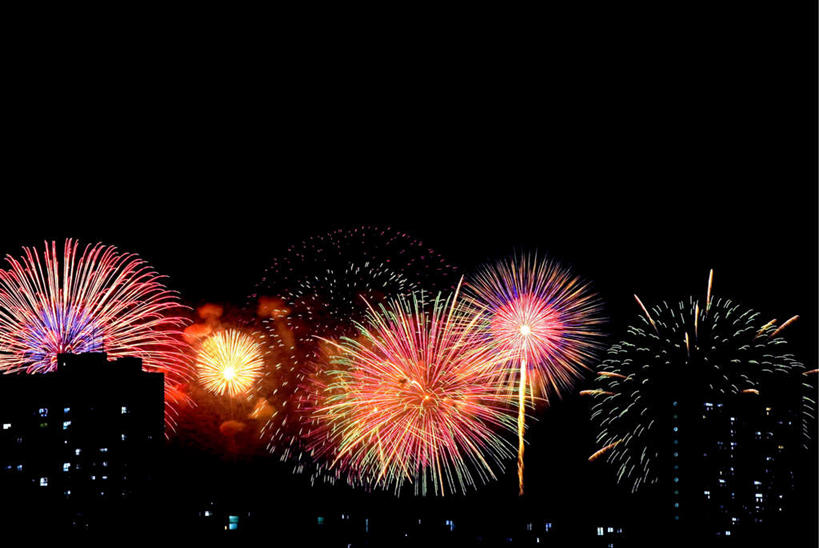 无人,高楼大厦,横图,彩色,室外,夜晚,正面,旅游,度假,爆炸,美景,大厦,建筑,摩天大楼,烟火,照明,日本,亚洲,黑色背景,节日,漂浮,庆祝,溅,壁灯,景观,灯光,美丽,文化,娱乐,灯,自然,焰火,灯具,庆典,享受,休闲,景色,放松,大阪,纪念,照亮,照明设备,自然风光,掉落,礼花,东亚,本州,大阪府,本州岛,日本国,近畿地方,近畿,花炮,礼花炮,烟花,彩图,大楼,高层建筑,高楼,摩天楼