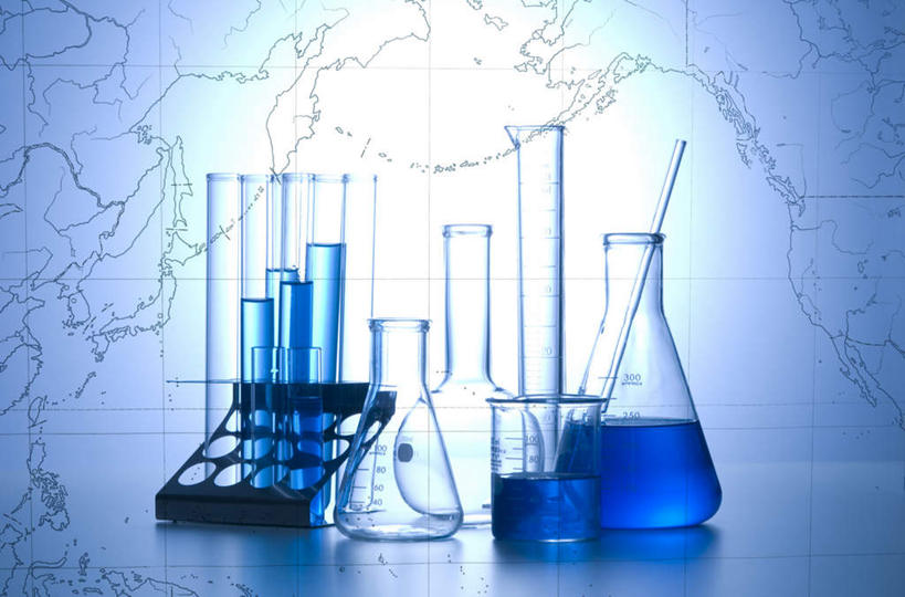 无人,横图,室内,特写,白天,正面,实验,仪器,桌面,杯子,玻璃,一根,一排,许多,阴影,研究,整齐,透明,反射,分析,化学,测试,烧杯,烧瓶,试管,试管架,液体,影子,锥形瓶,架子,玻璃制品,排列,一个,蓝色,玻璃棒,玻璃瓶,瓶子,搅拌,器皿,摄影,影棚,单个,圆孔,队列,计量,玻璃仪器,试验耗材,实验用品,三角烧瓶,依氏烧瓶,锥形烧瓶,引流,玻棒,玻璃杯,彩图,影棚拍摄,拍摄