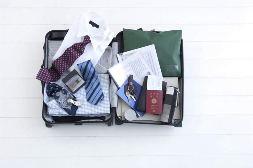 无人,打电话,横图,俯视,室内,白天,衬衫,西装,购物,安全,消费,袋子,电话,手机,一堆,阴影,堆叠,堆积,套装,正装,光线,包装袋,材料,瓷砖,档案,地砖,拉杆箱,旅行箱,手提袋,文件,影子,防护,购物袋,领带,钥匙,地面,职业装,通讯设备,一个,白色,阳光,行李箱,箱子,资料,金融,单个,堆,出差,保护,开启,封闭,购买,文档,保险,私密,贸易,保全,周全,安稳,安定,防盗,交流,平安,沟通,通话,彩图,高角度拍摄,衬衣,旅行